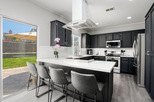 1327 Dawson Dr, Chula Vista, CA 91911-7026