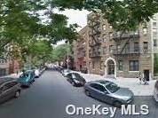 221 76th St, New York NY  10021-2142 exterior