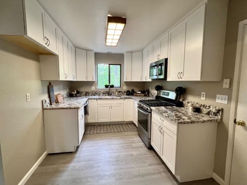 10683 Alta Sierra Dr, Grass Valley CA  95949-6847 exterior