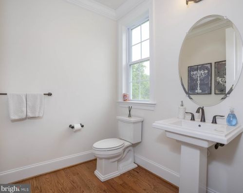 10 Pine Valley Ct, Glen Mills PA  19342-1823 exterior