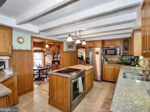 251 Bancroft Rd, Kennett Sq PA  19348-2292 exterior