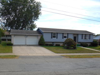 1054 16th St, Berwick, PA 18603-2403