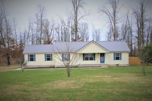 140 Ferrells Loop Rd, Manchester, TN 37355-8202