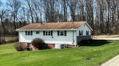 239 Lusk Rd, Bentleyville, PA 15314-1951