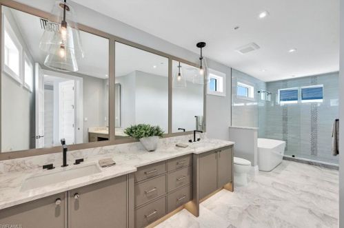 3401 Crayton Rd, Naples FL 34103-3515 exterior