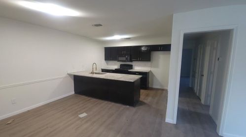 212 Meador Ln, Burleson TX  76028-5725 exterior