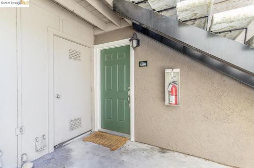 1209 Lakeview Cir, West Pittsburg, CA 94565-4250