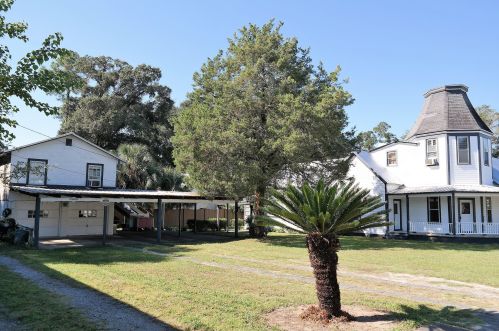 80 Guava Ave, Defuniak Springs, FL 32435-2478
