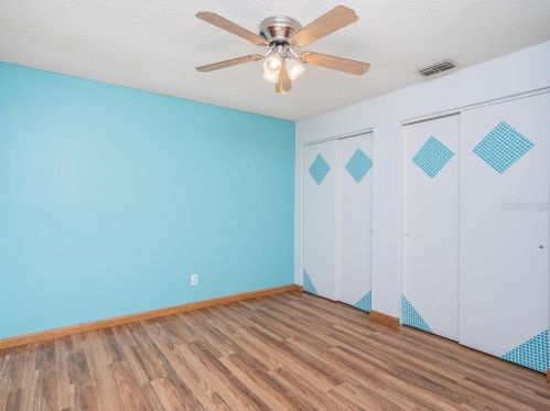 3731 Cheltenham Dr, Palm Harbor FL  34684-4512 exterior