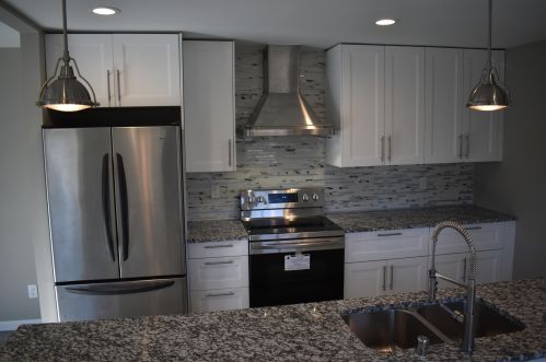 14145 Cedarburg Rd, Thiensville, WI 53097-1411
