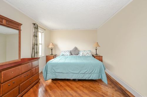 100-12 205th St, Jamaica NY  11423-2210 exterior