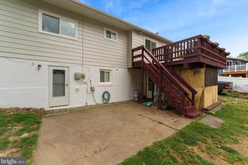 8813 Sylvania St, Lorton VA  22079-1612 exterior