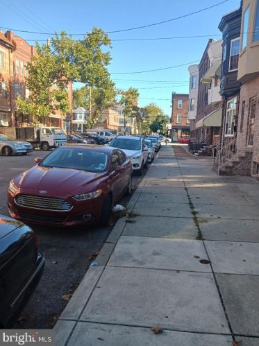 2523 17th St, Philadelphia, PA 19132-3928