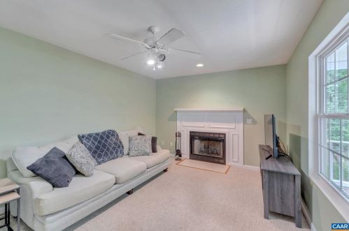 2 Riverside Dr, Bybee VA  22963-2021 exterior