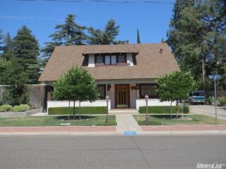 2250 Waldorf Dr, Turlock CA  95382-2107 exterior