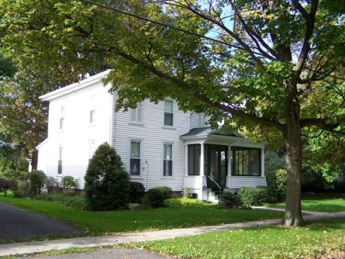 9031 Jackson St, Weedsport, NY 13166-9569