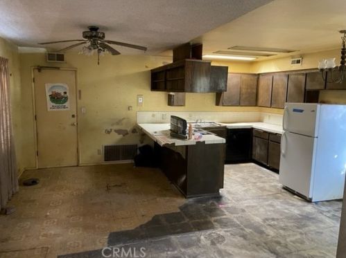 2540 Van Buren St, Long Beach, CA 90810-1339
