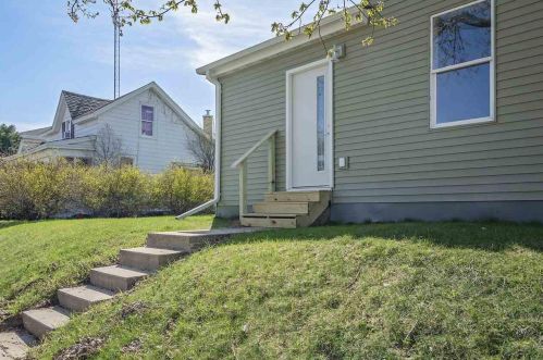 332 Marion St, Portage, WI 53901-1839