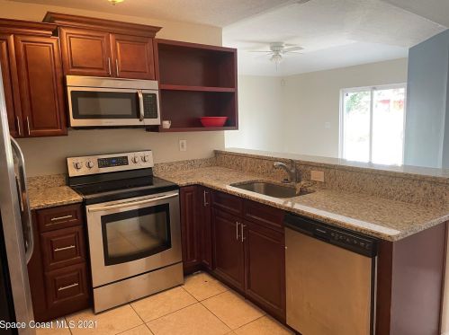 920 Grove Ave, Cocoa FL  32922-7216 exterior