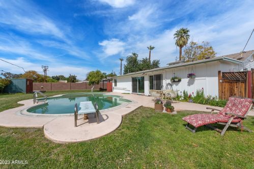 8620 7th Ave, Phoenix, AZ 85021-4571