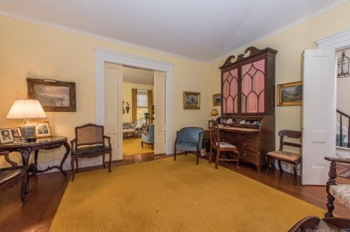 56 Lyme St, Lyme CT  06371-2359 exterior