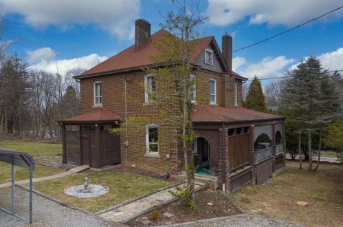 5529 Richland Rd, Gibsonia, PA 15044-9656