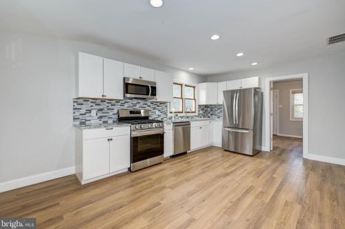 213 Florence Ave, West Deptford NJ  08093-2025 exterior