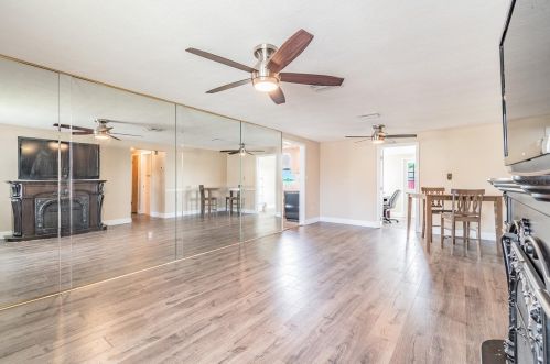 5038 Colonnade Ave, Tarpon Springs, FL 34690-5964
