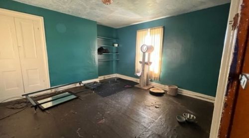 135 2nd St, West Newton, PA 15089-1527