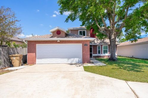 303 Hollywood Ct, Kissimmee, FL 34743-7847