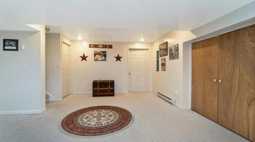 8041 Cross Creek Cir, Breinigsville PA  18031-1327 exterior