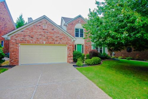 3316 Indian Lake Dr, Louisville, KY 40241-3404