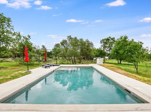 103 Bobwhite Cv, Mount Sharp TX  78620-4136 exterior
