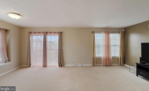 28 Quillen St, Dover DE  19904-5686 exterior