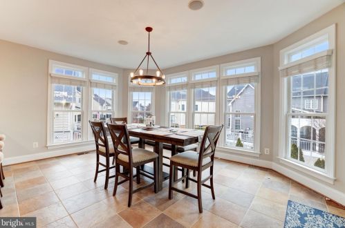 43331 Riverpoint Dr, Leesburg VA 20176-1296 exterior