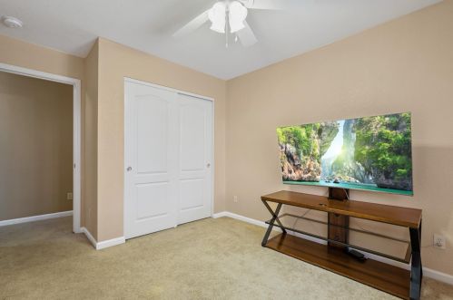 3213 Dewar Ln, Turlock CA  95382-9672 exterior