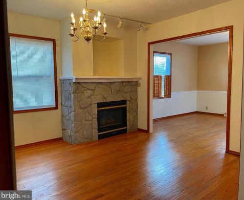 587 Buchanan Trl, Upton, PA 17225-8304