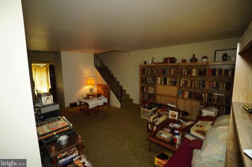 11889 Academy Rd, Philadelphia, PA 19154-2672