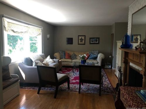 20 Prentice Williams Rd, Stonington, CT 06378-1937
