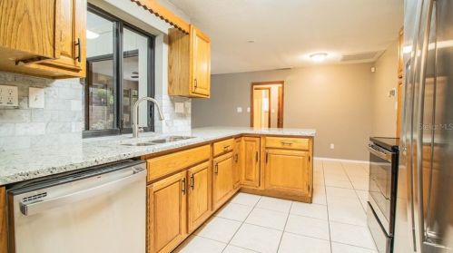 28 Cedar Dr, Davenport FL 33837-9783 exterior