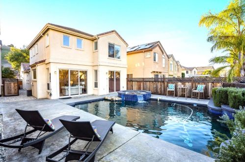 5337 Manderston Dr, San Jose CA  95138-2250 exterior