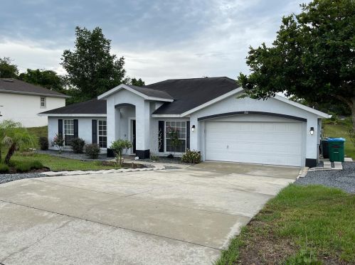 1901 Eden Dr, Deltona, FL 32725-3749