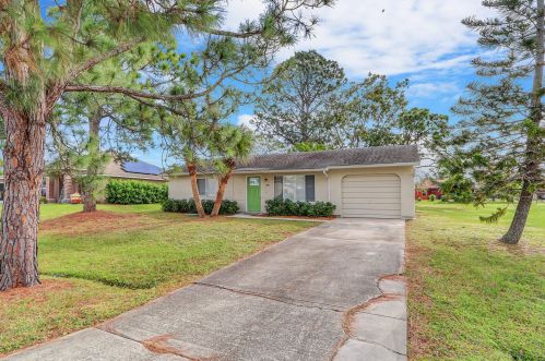 1551 Flintlock Rd, Fort Pierce, FL 34952-6521