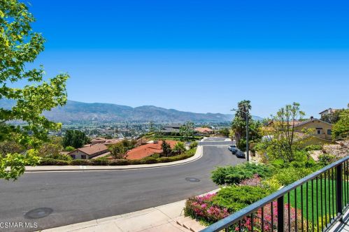 643 Dana Dr, Santa Paula CA  93060-1614 exterior