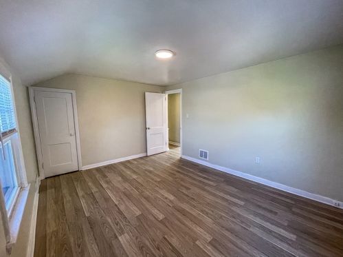 200 Larkspur St, Whitaker PA  15120-2208 exterior