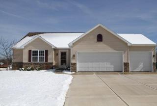1226 Iris Ln, Grafton, WI 53024-9680