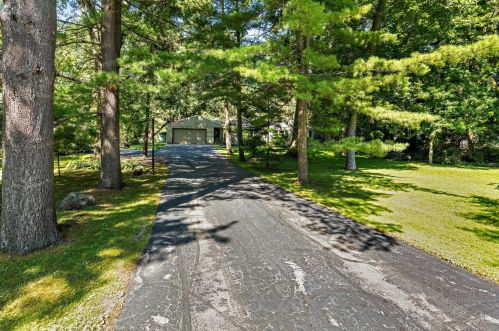 2955 Amor Dr, Waukesha, WI 53146-2309