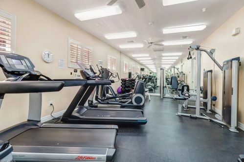 401 Bayfront Pl, Naples FL  34102-6455 exterior