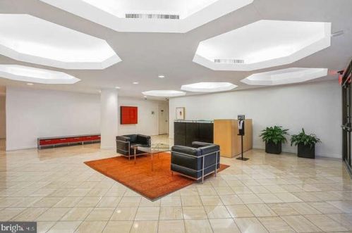 1015 33rd St, Washington, DC 20007-3520
