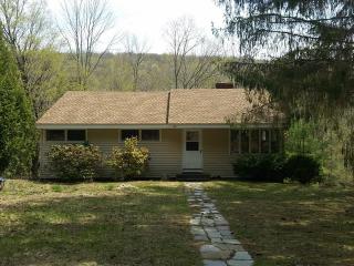 120 Coe St, Winsted, CT 06098-1043